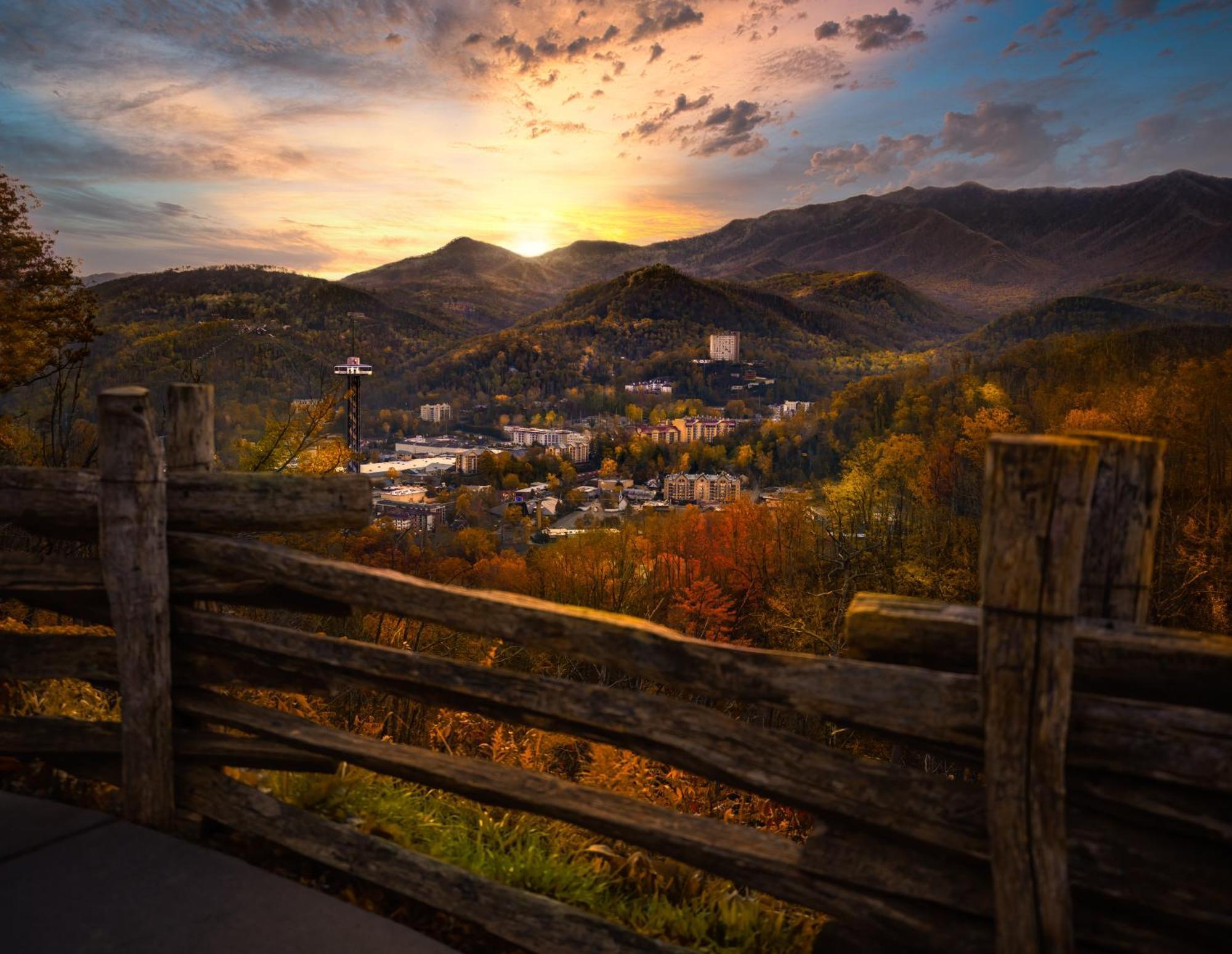 Rock Of Ages, Hot Tub, Game Room, Wifi, 1089 Free Tickets Each Paid Day, Dollywood And More Pigeon Forge Exterior foto